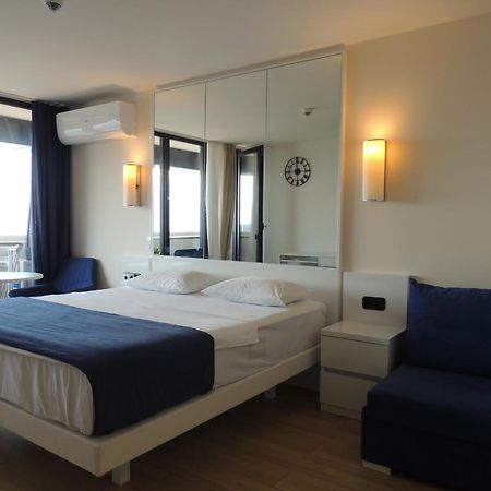 Orbi City Apartments On The Beach Batumi Exterior foto