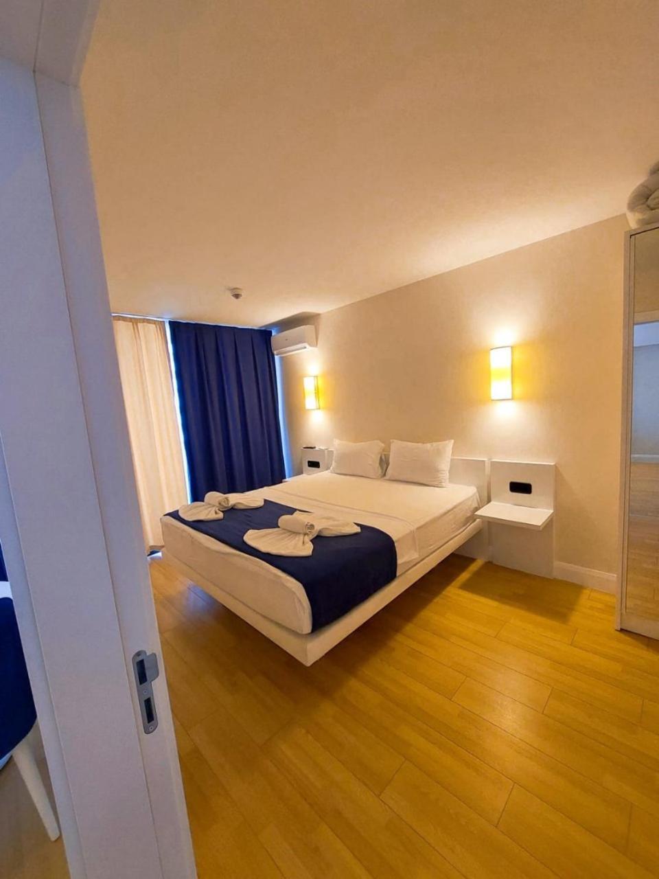 Orbi City Apartments On The Beach Batumi Exterior foto